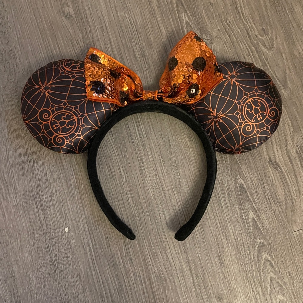Tokyo Disney Minnie Mouse Halloween Spider Web Ears Headband